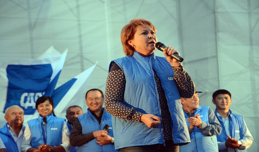 Депутат Жогорку Кенеша Ирина Карамушкина всегда очень эмоционально выступала в защиту А. Атамбаева.