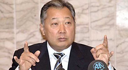 В Кыргызстане требуют предать забвению имя беглого президента К. Бакиева, признанного судом преступником