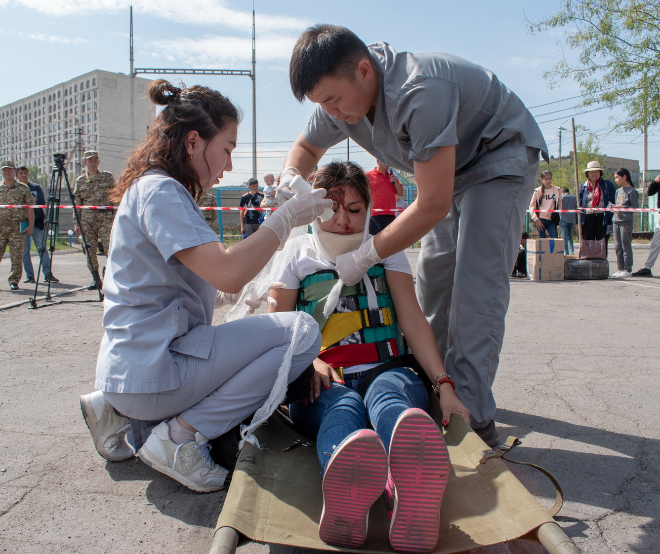 Народ не ленись, спасать научись! МЧС Кыргызстана показало, как действовать при ЧП (ВИДЕО)