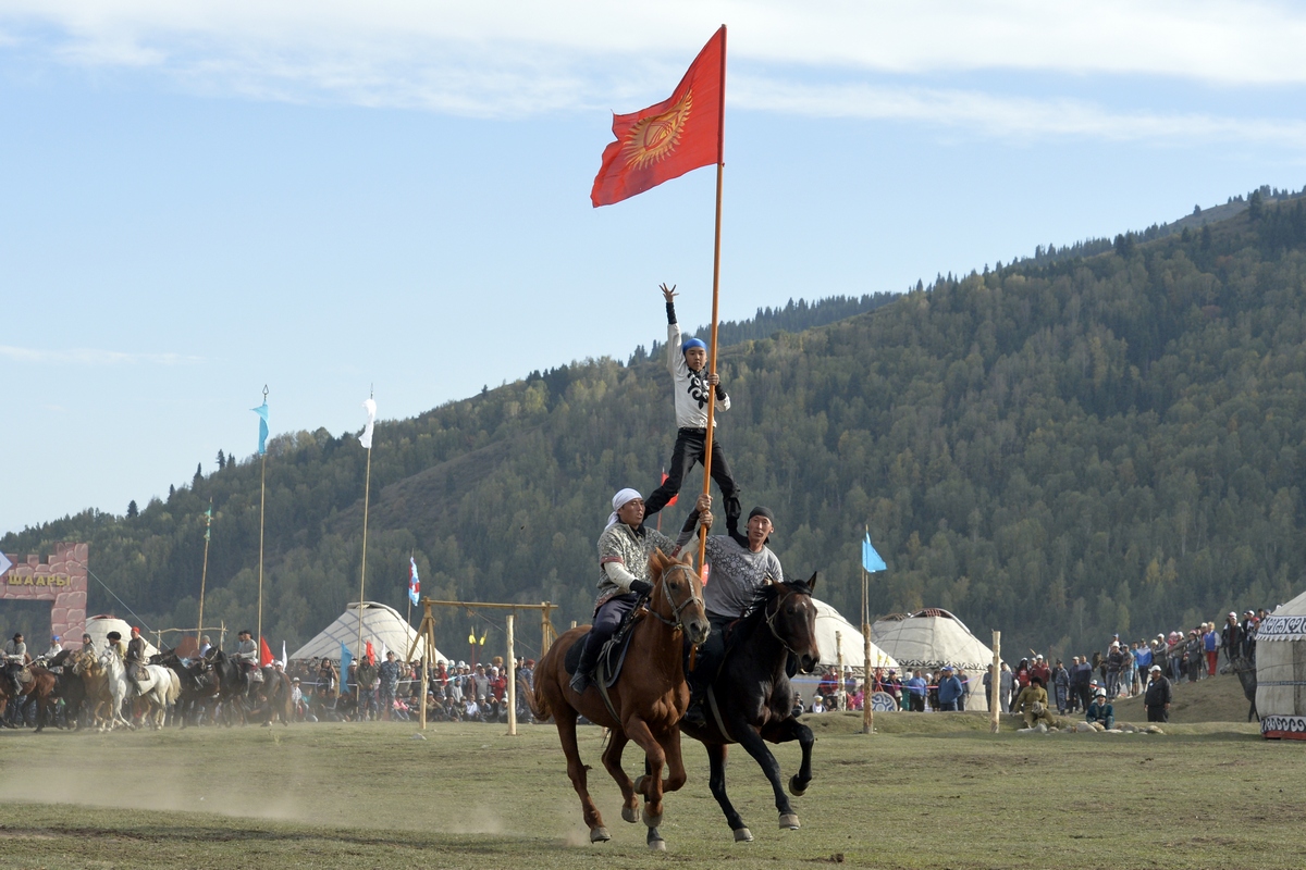 Козлодрание номадов. В Кыргызстане стартовали первые Национальные игры кочевников