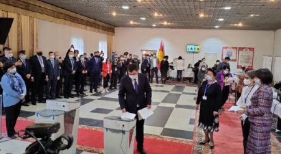 Садыр Жапаров проголосовал на повторных выборах депутатов в БГК