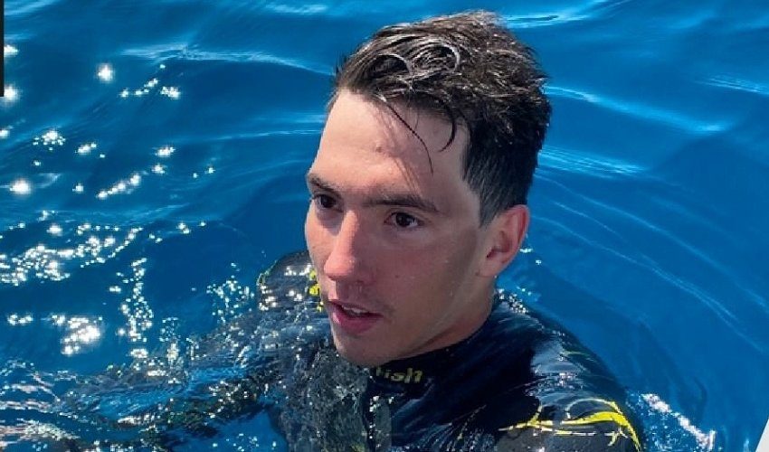 Новый рекорд: Владислав Шулико переплыл озеро Иссык-Куль