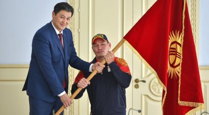 Улукбек Марипов встретился с Паралимпийской сборной КР