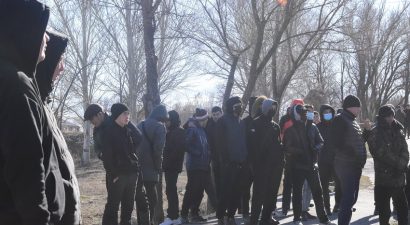 Мирный митинг: жители города Токмок обратились Садыру Жапарову