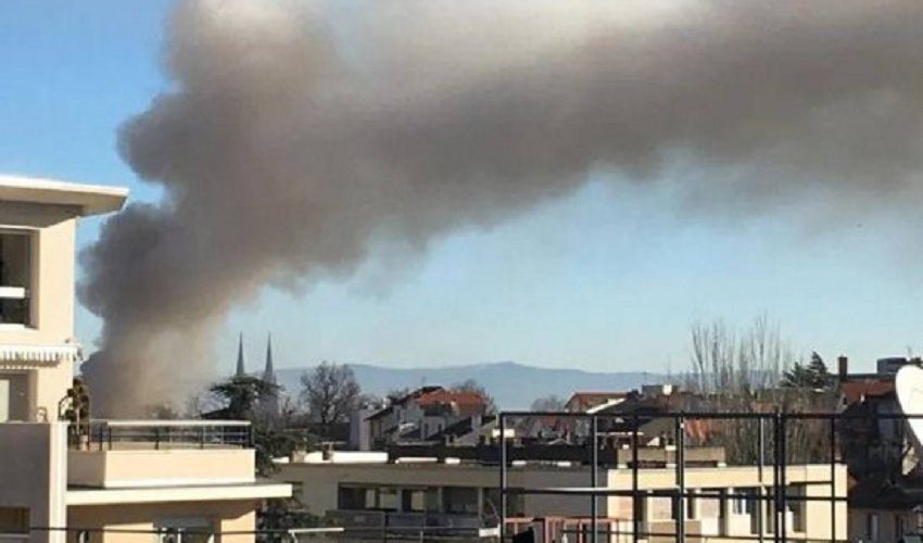Во Франции на фабрике денег вспыхнул сильный пожар