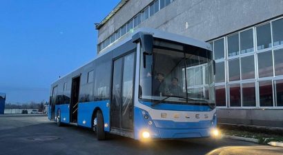 В Кара-Балте состоялся запуск первого отечественного автобуса