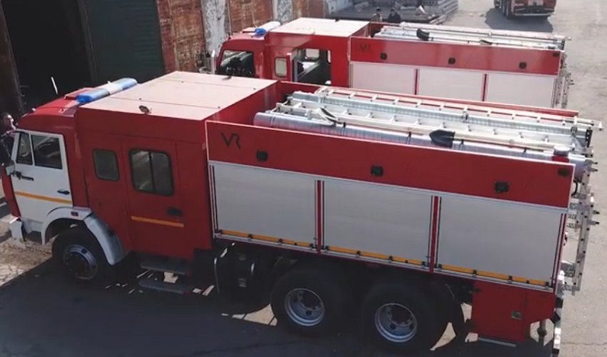 В МЧС страны поступила вторая партия пожарных машин