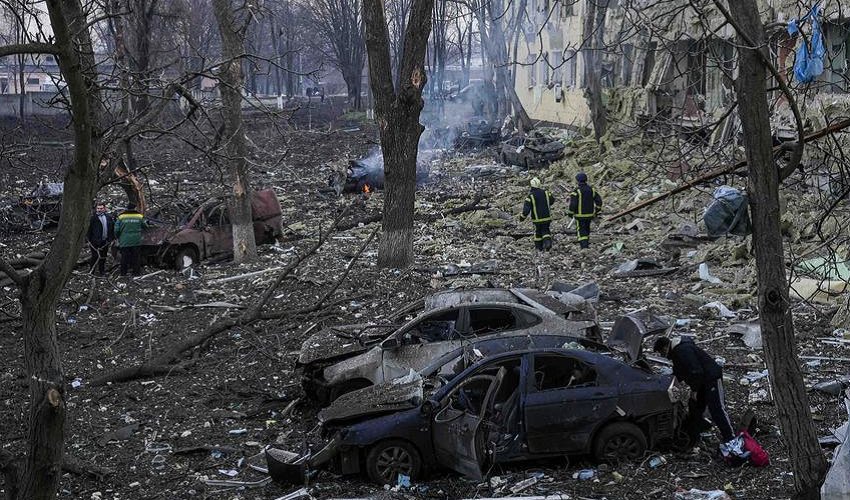 Конфликт в Украине: удар по роддому, российские срочники в Украине и эвакуация мирного населения