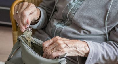 Соцфонд КР хочет уравнять пенсионный возраст женщин и мужчин