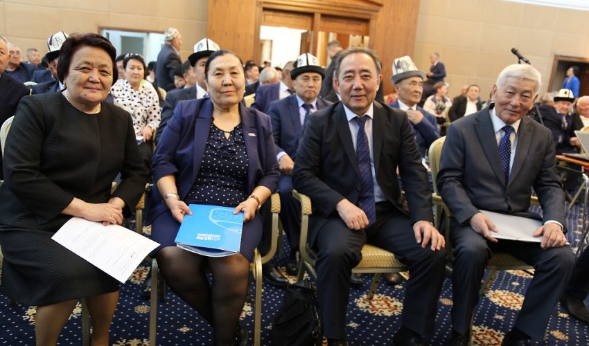 В Бишкеке прошел съезд Федерации Профсоюзов КР. Делегаты выбрали нового председателя ФПК