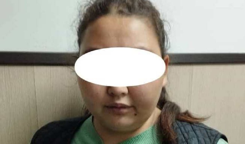 В Бишкеке девушки волонтеры напали на сотрудников Патрульной милиции
