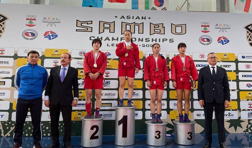 На чемпионате Азии самбисты Кыргызстана завоевали 7 золотых медалей