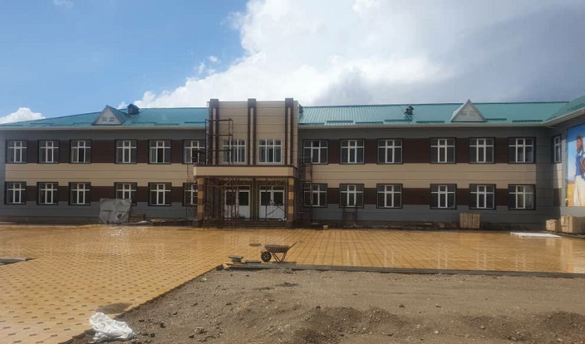 В Тонском районе построили школу за 1 миллион долларов