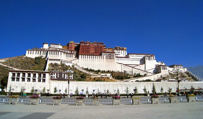 Закрытый Тибет протестует против жестких ковидных ограничений