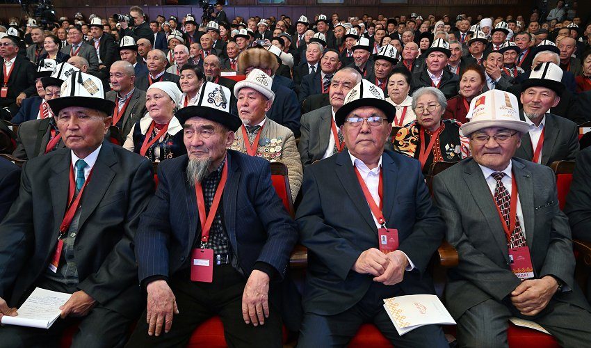 Сколько делегатов прибыли из регионов Кыргызстана на Народный курултай?