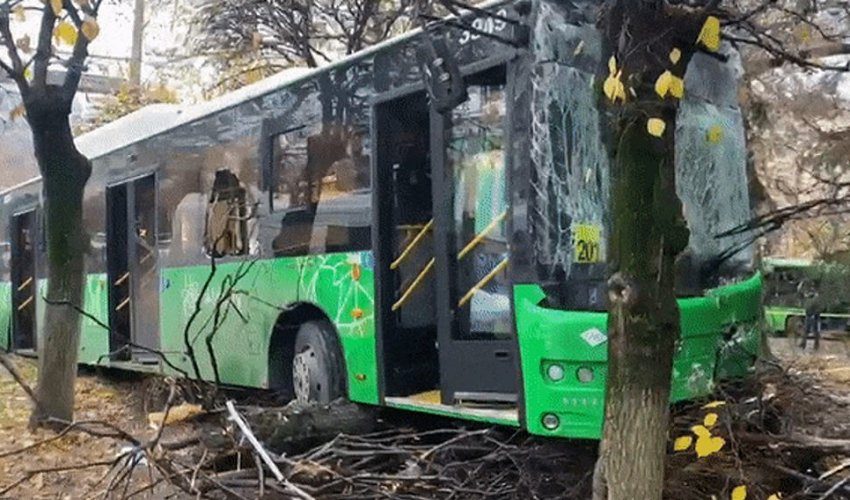 ДТП с автобусами в Алматы: пострадали 19 человек, один человек скончался