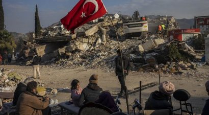 В Турции началась охота на ответственных за строительство зданий на фоне роста числа жертв землетрясения