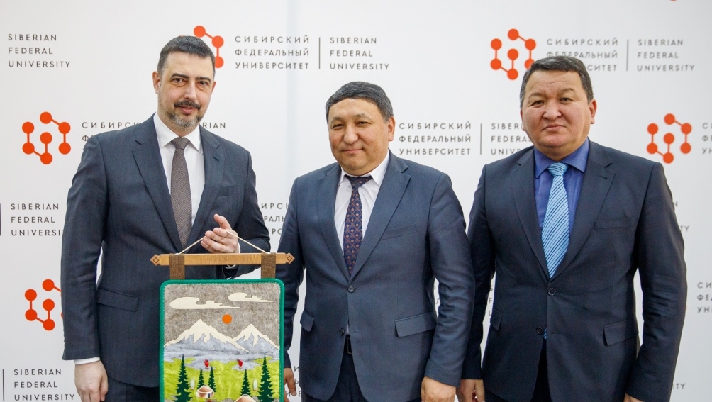 Сибирский Федеральный Университет - один из крупнейших в России, предлагает свои бюджетные места абитуриентам Кыргызстана